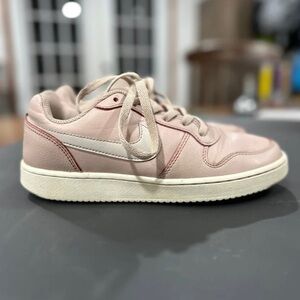 nike ebernon low women’s size 8